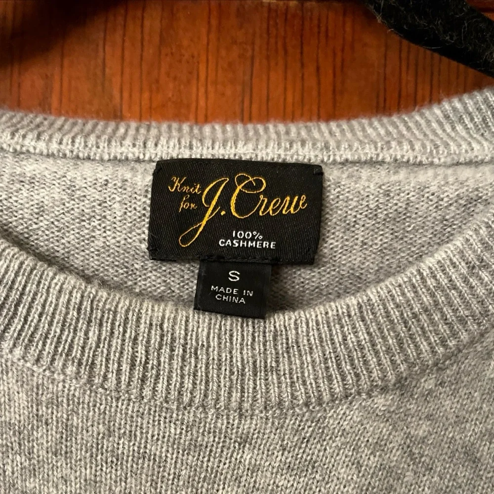 J. Crew Men's 100% Cashmere Crew Neck Pullover Gray Style BE895 Size Small